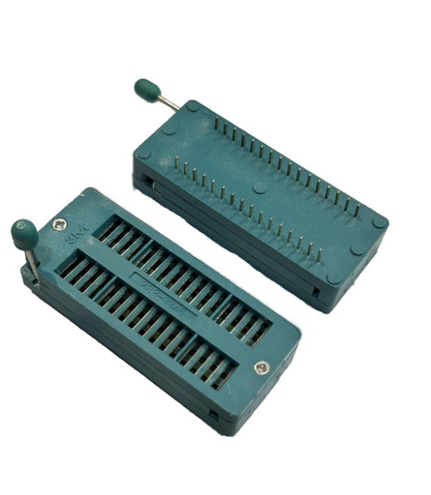 ZIF Socket 32 Pin 0.6"